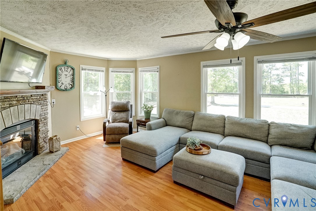 6386 Old Buckingham Road Powhatan, VA 23139 - Photo 3 of 25