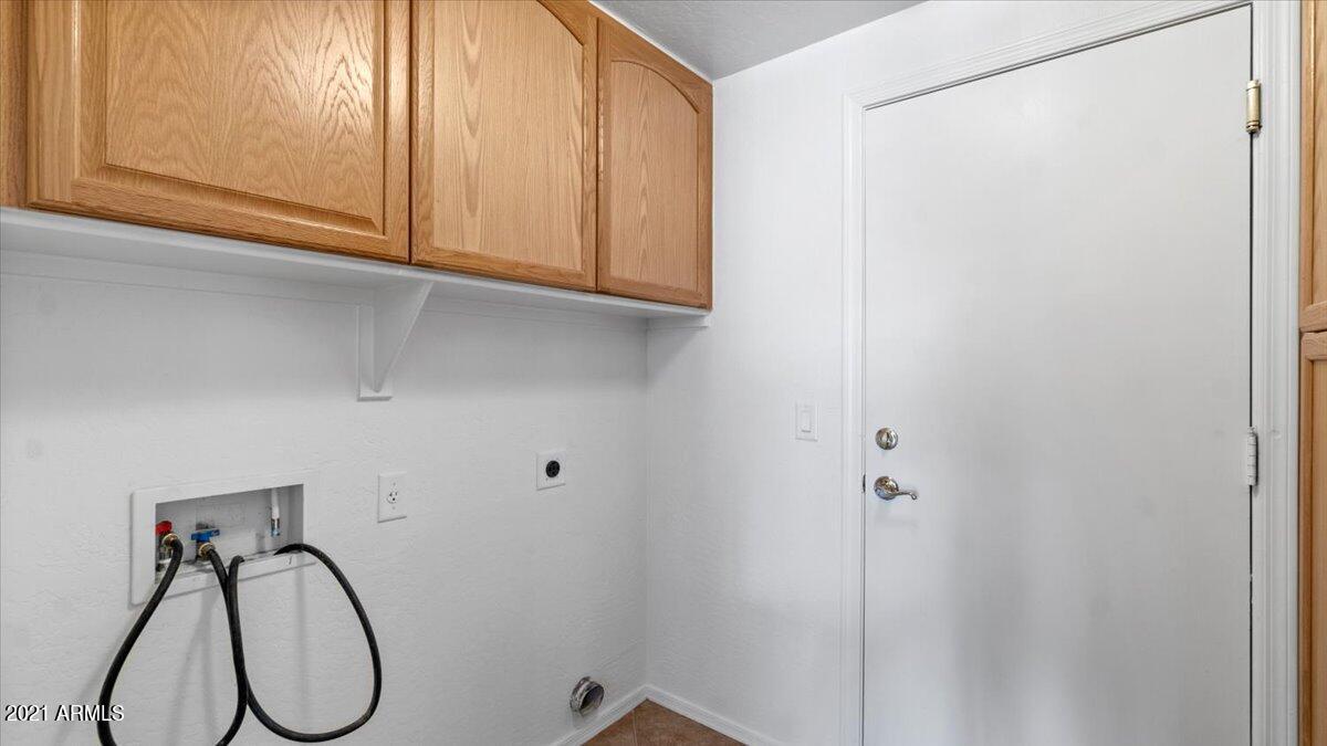 6601 West Rowel Road Phoenix, AZ 85083 - Photo 28 of 35 30-Laundry Room