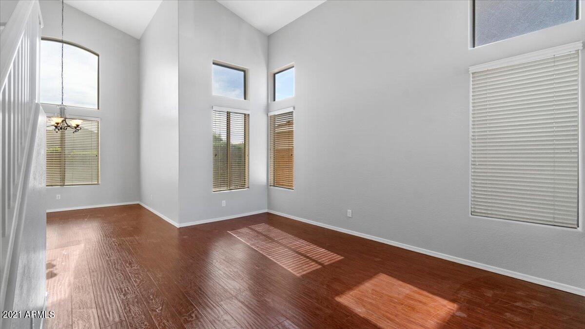 6601 West Rowel Road Phoenix, AZ 85083 - Photo 5 of 35 05-Living Room
