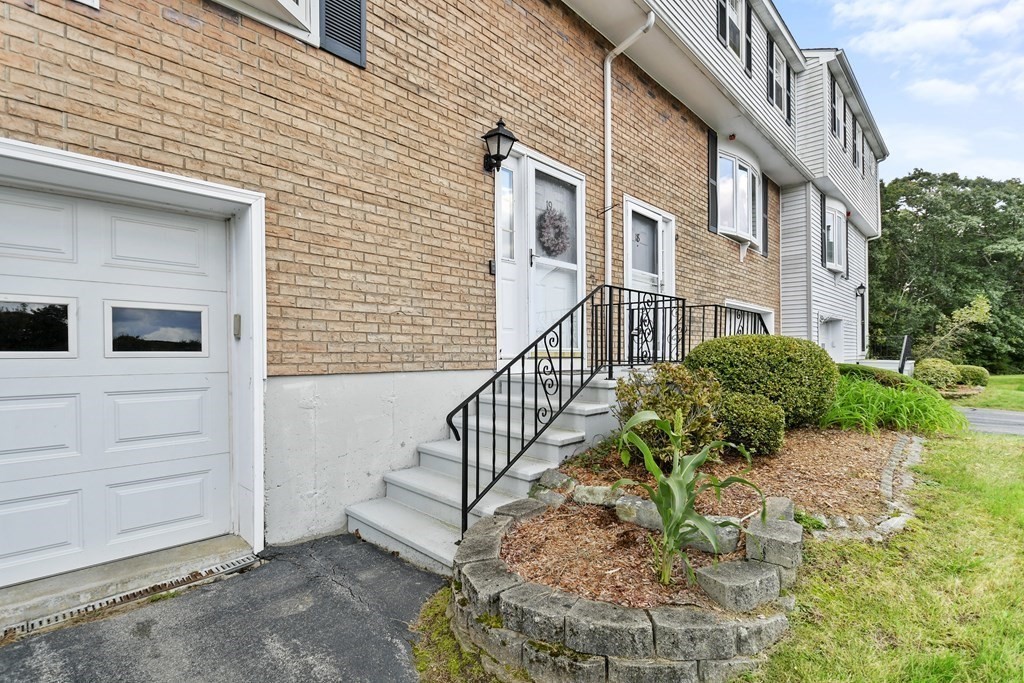 19 Plantation Road, Unit 19 Oxford, MA 01540 - Photo 26 of 31 Gallery Image 26