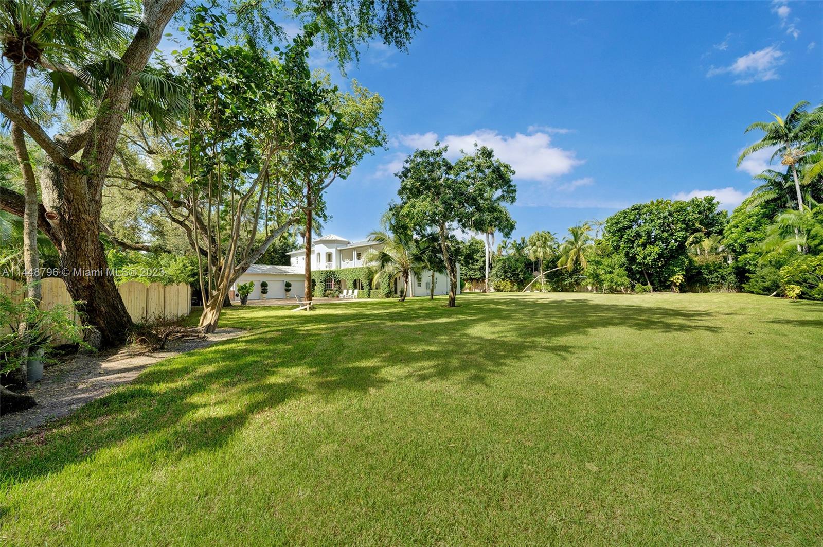 4270 Lennox Drive Miami, FL 33133 - Photo 5 of 39