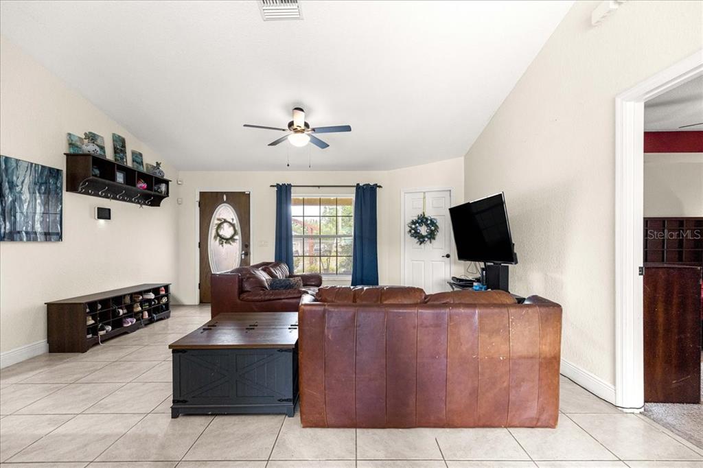 14544 Southwest 24th Court Road Ocala, FL 34473 - Photo 5 of 25