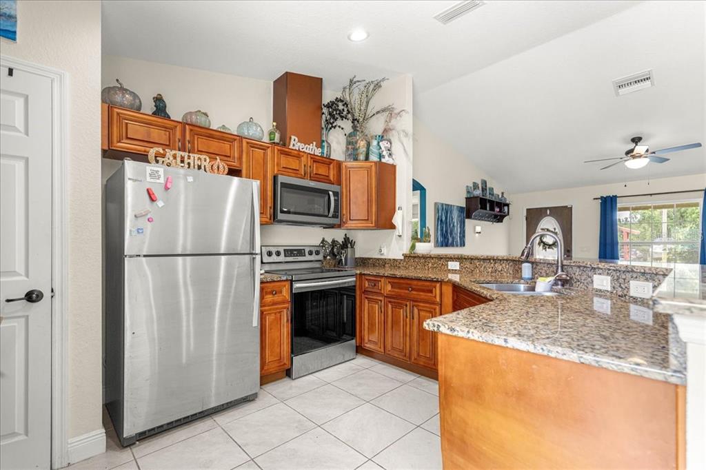 14544 Southwest 24th Court Road Ocala, FL 34473 - Photo 8 of 25