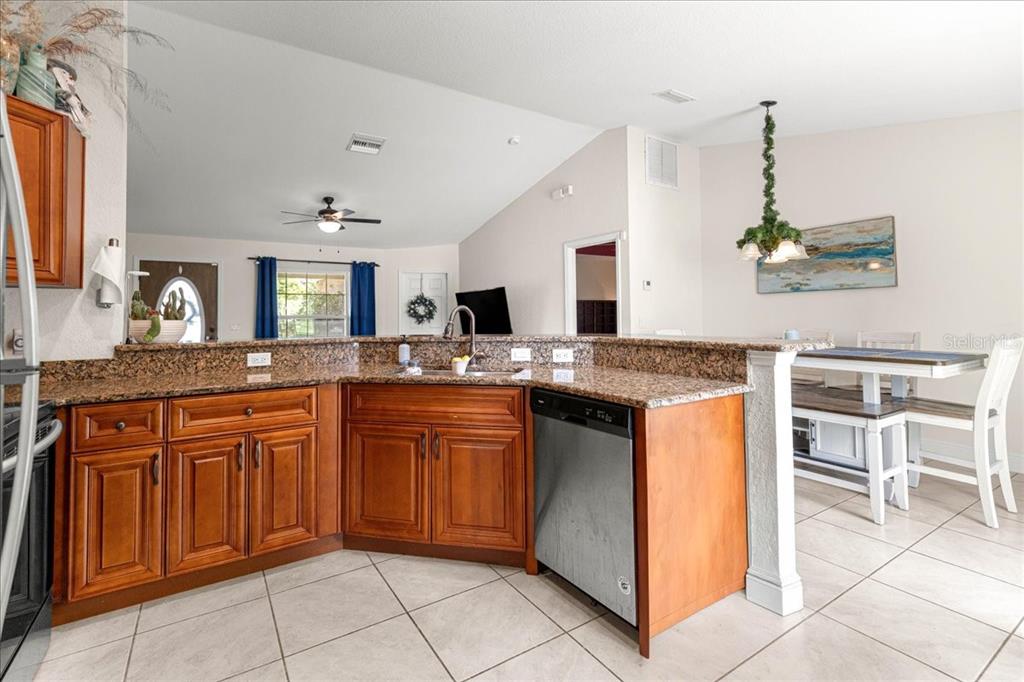14544 Southwest 24th Court Road Ocala, FL 34473 - Photo 10 of 25