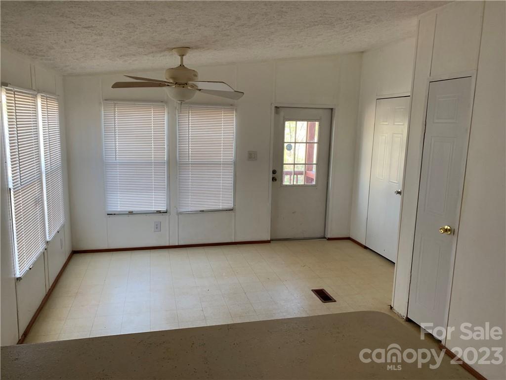 1698 Moore Road York, SC 29745 - Photo 6 of 25 Gallery Image 6