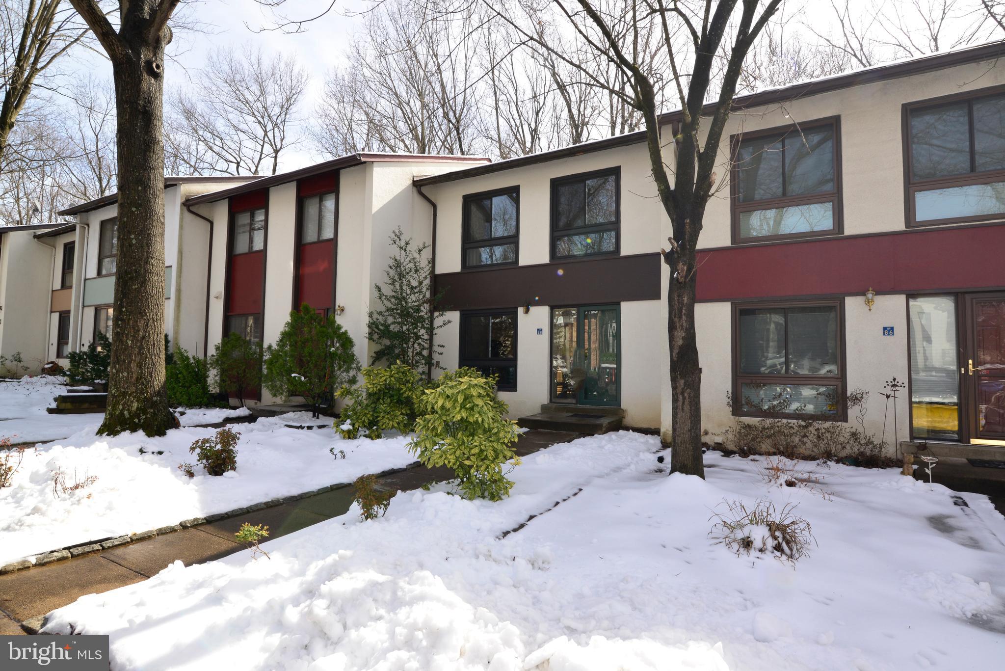 11988 Barrel Cooper Court Reston, VA 20191 - Photo 3 of 43 Gallery Image 3
