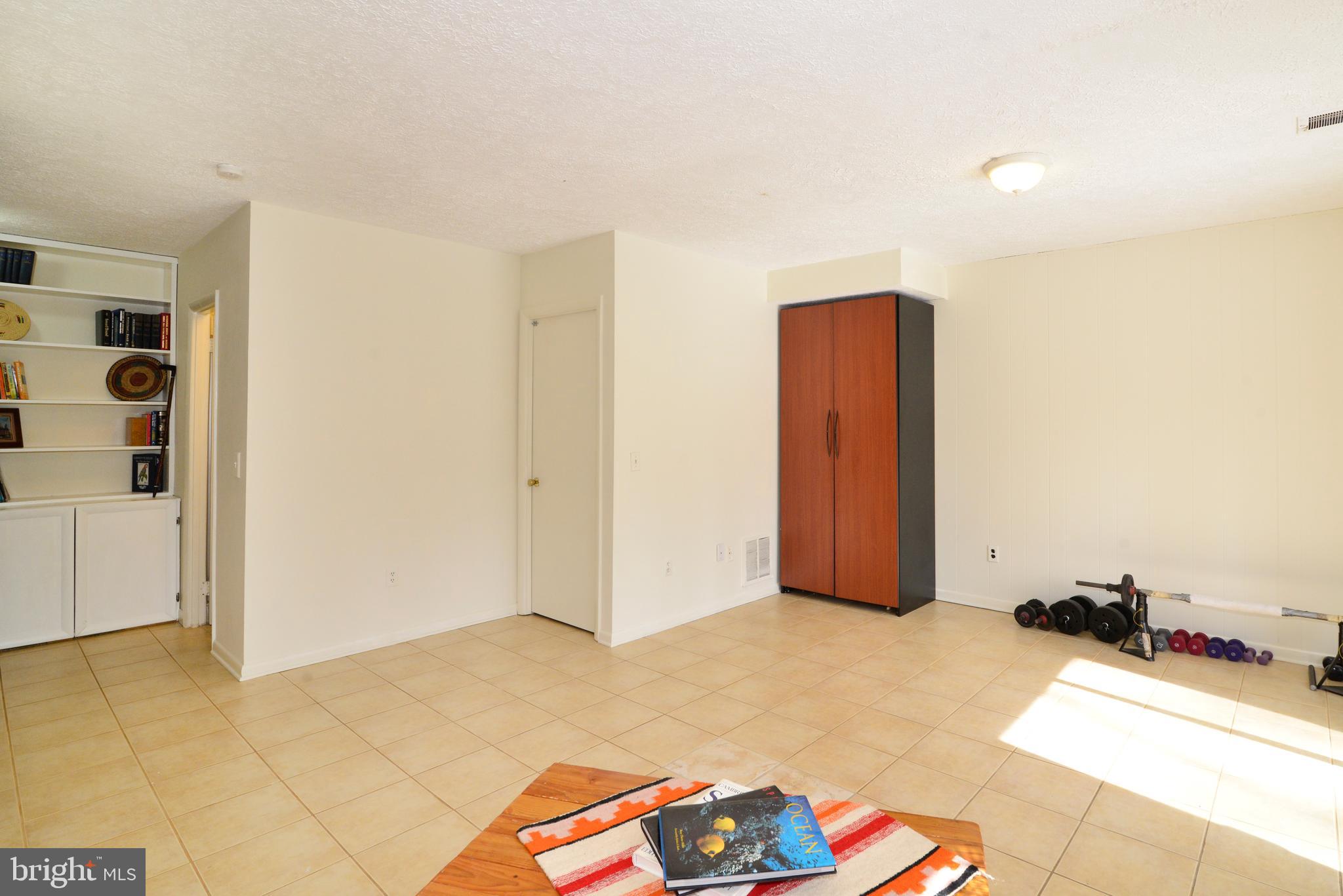 11988 Barrel Cooper Court Reston, VA 20191 - Photo 35 of 43 Gallery Image 35