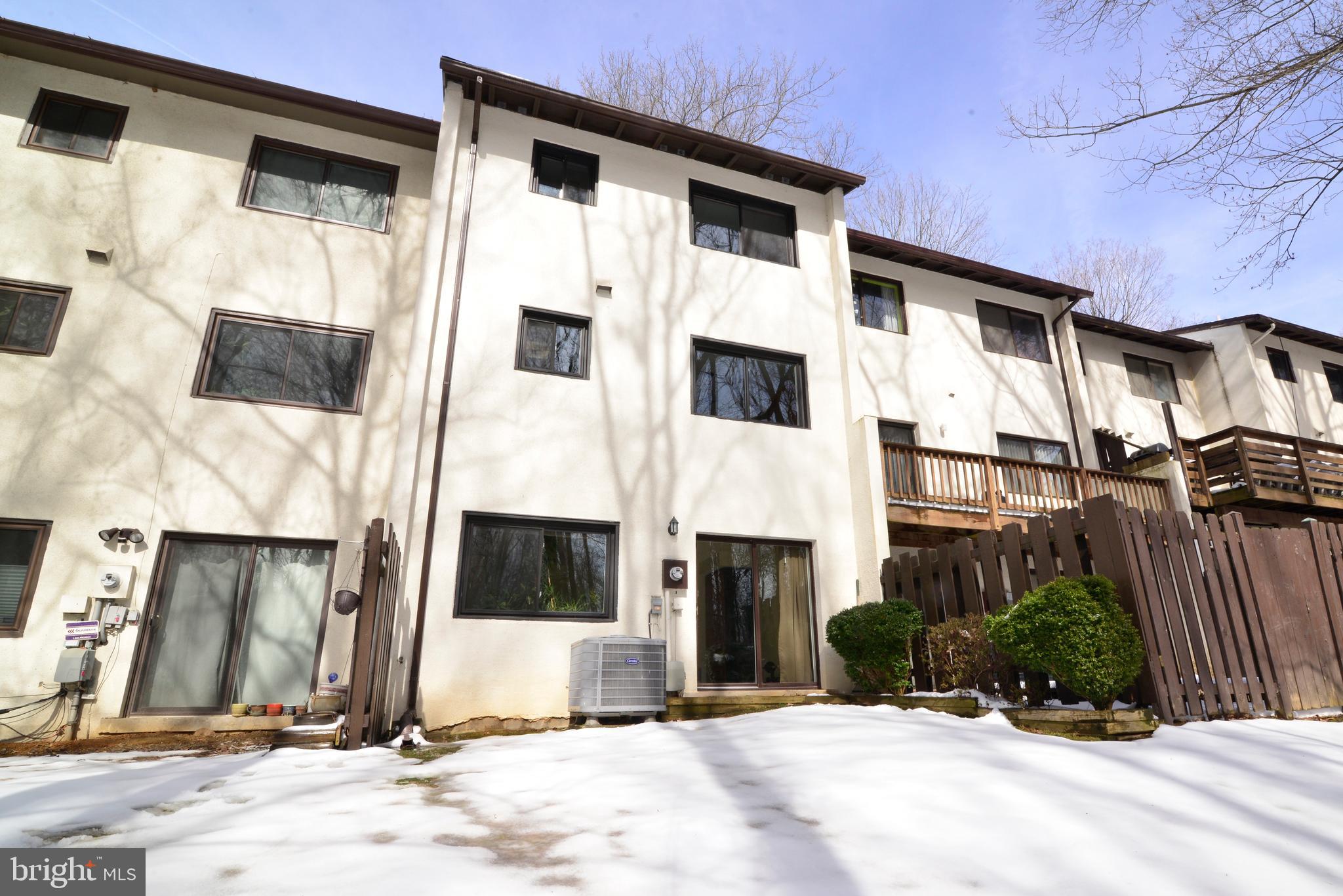 11988 Barrel Cooper Court Reston, VA 20191 - Photo 39 of 43 Gallery Image 39