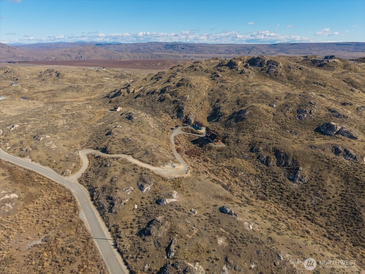 420 Plata Road Brewster, WA 98812 - Photo 28 of 36 a view of city and mountain