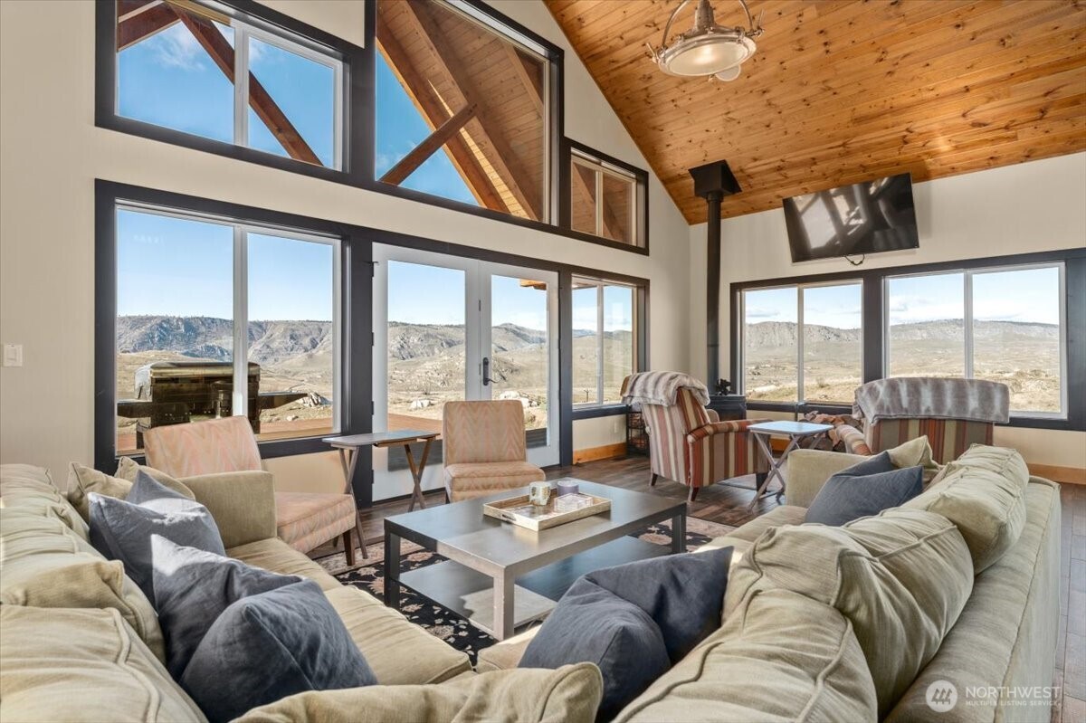420 Plata Road Brewster, WA 98812 - Photo 8 of 36 a living room with furniture windows and view of living room