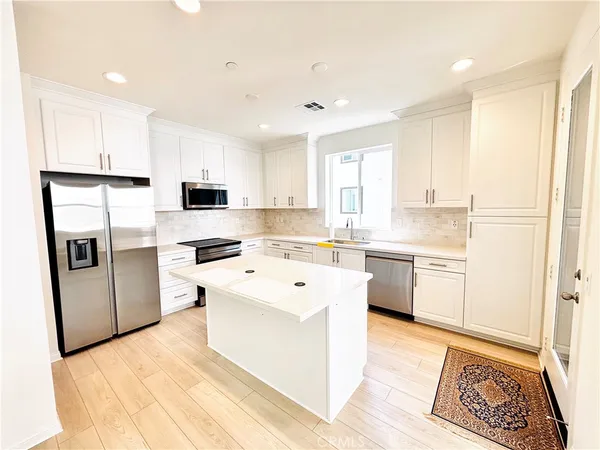 $3,900 | 2450 East Agave Street, Unit 1, Anaheim, CA 92806