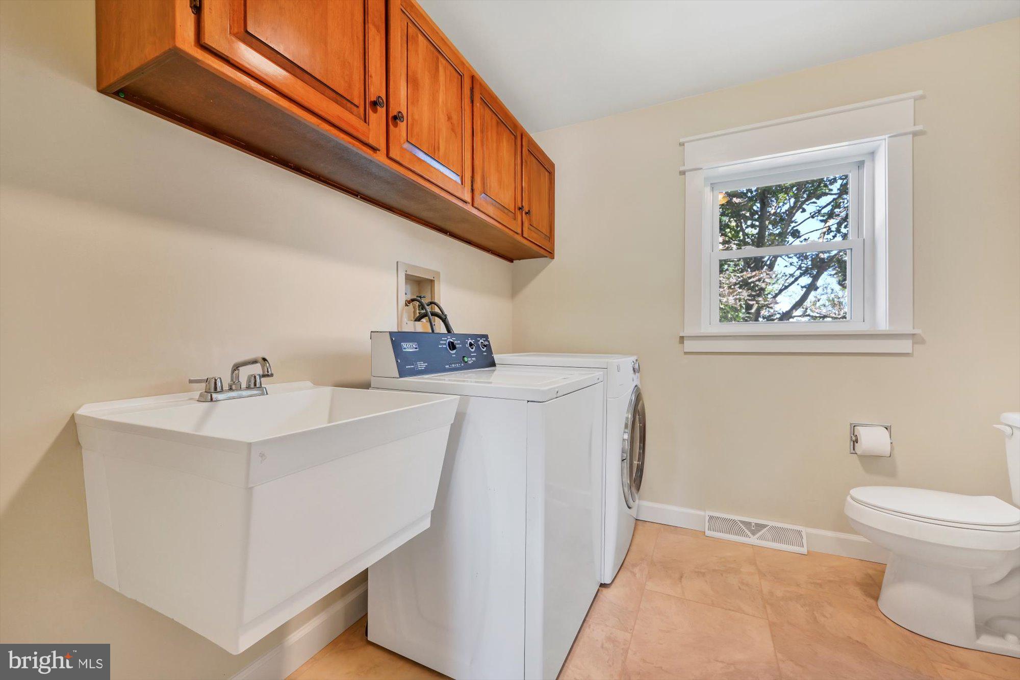 577 Hi View Drive Lititz, PA 17543 - Photo 5 of 45 First Floor Laundry with Half Bth