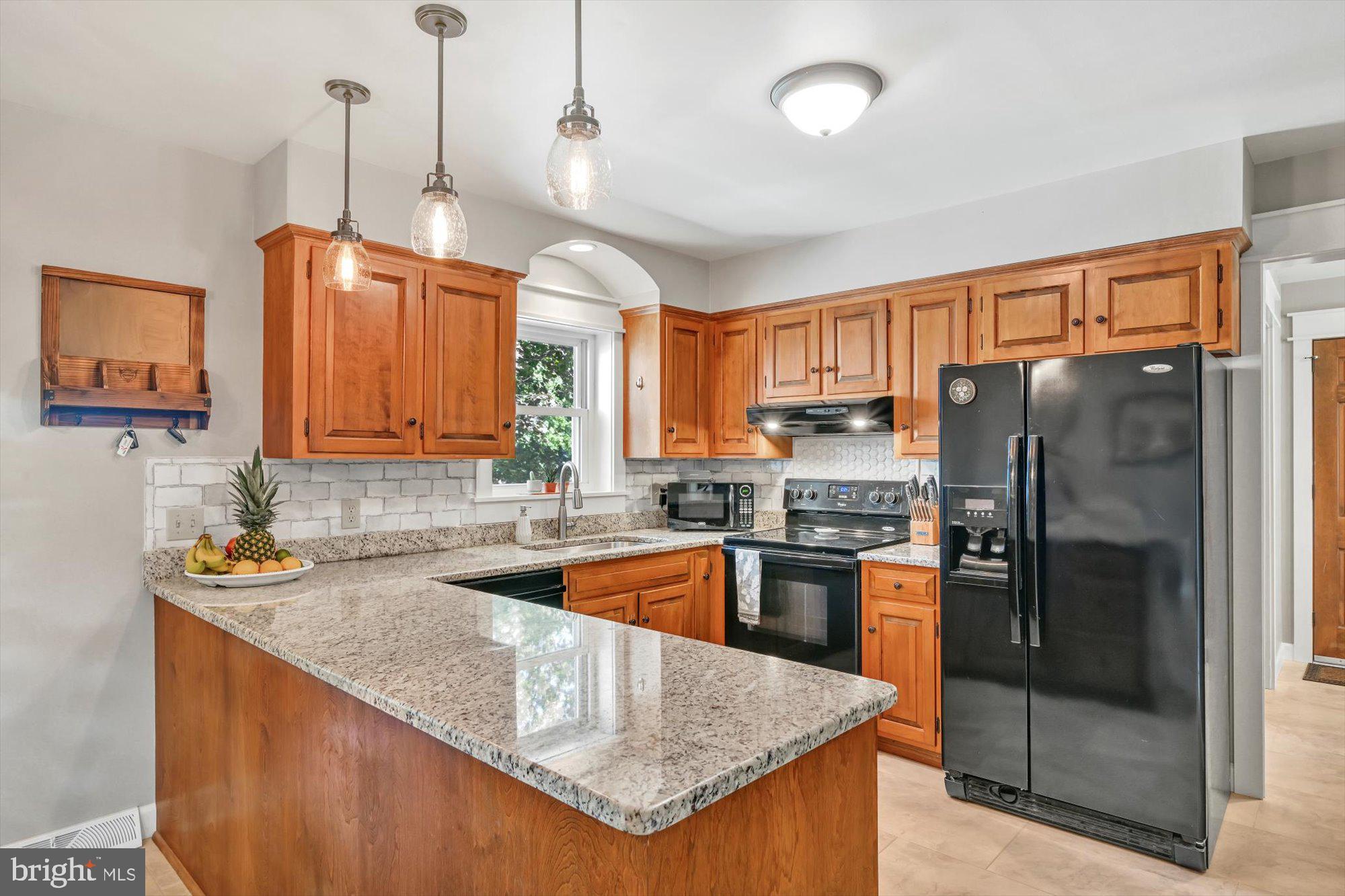 577 Hi View Drive Lititz, PA 17543 - Photo 8 of 45 Kitchen