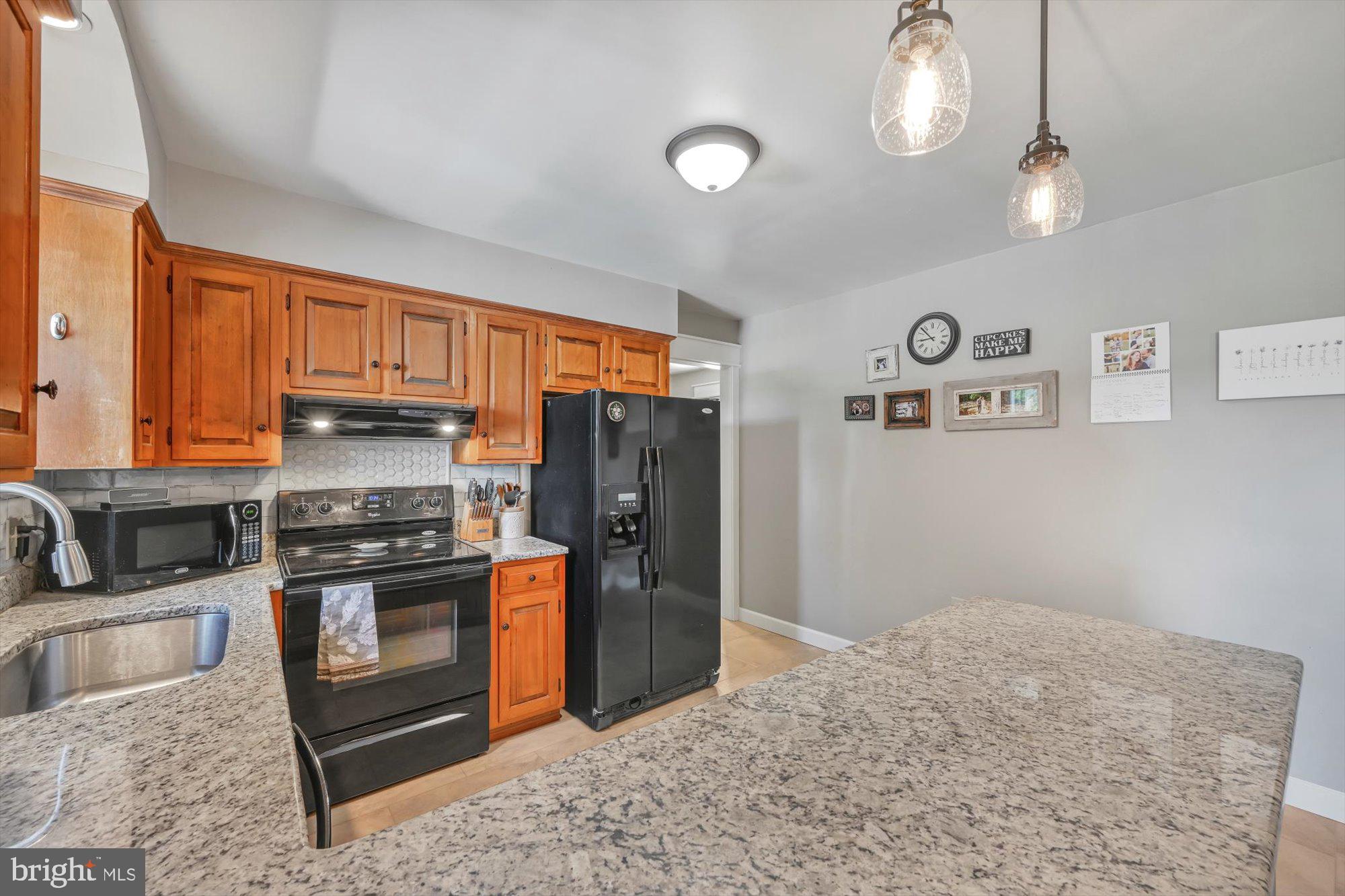 577 Hi View Drive Lititz, PA 17543 - Photo 9 of 45 Kitchen