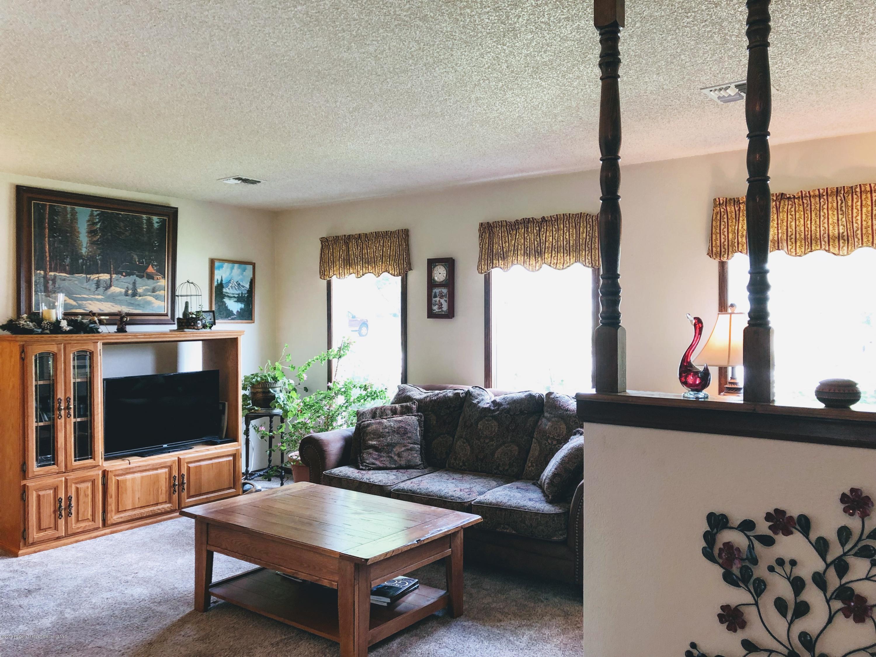 617 Pioneer Road Grand Junction, CO 81504 - Photo 2 of 28 IMG_3565