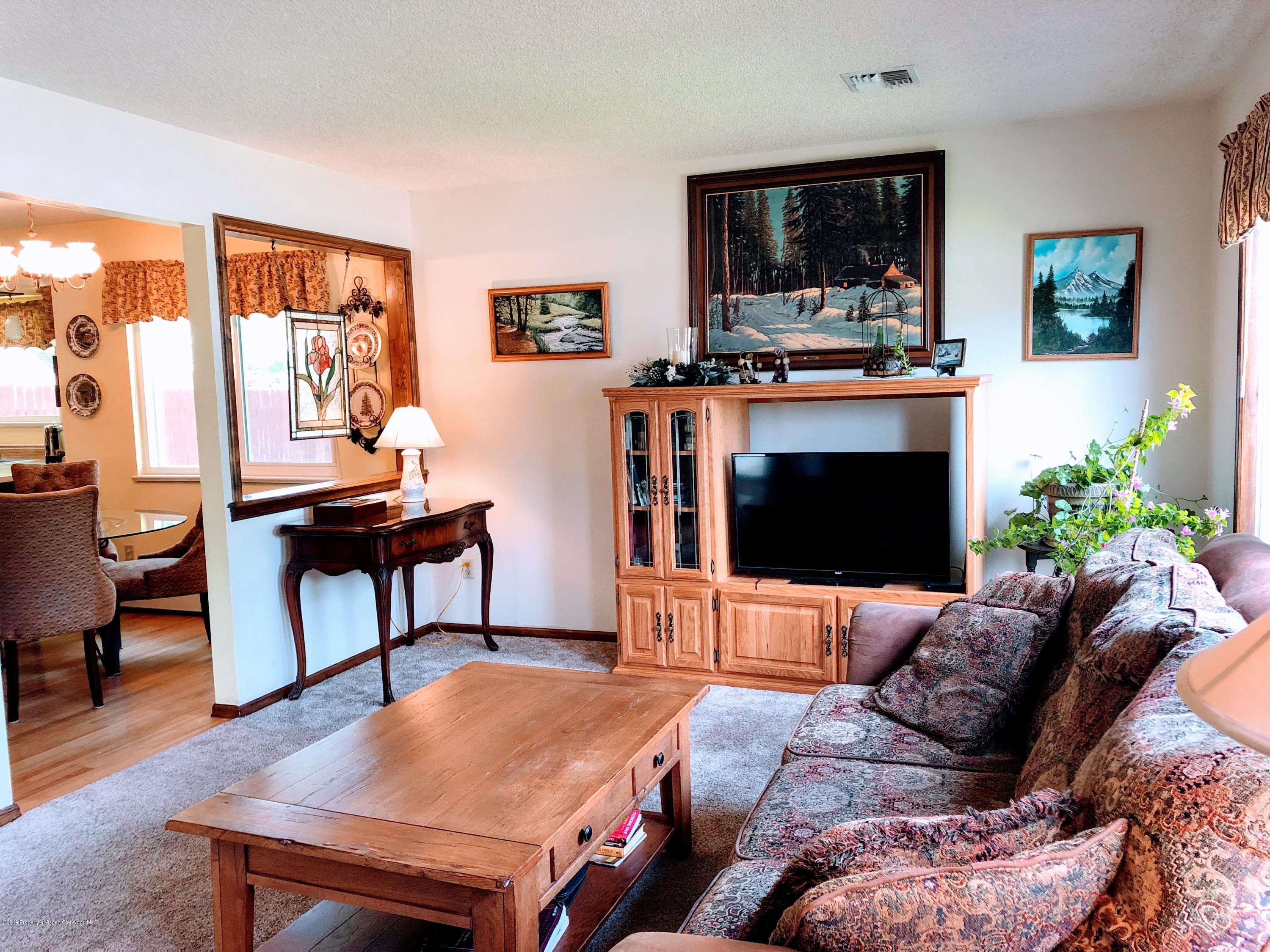 617 Pioneer Road Grand Junction, CO 81504 - Photo 5 of 28 IMG_3568