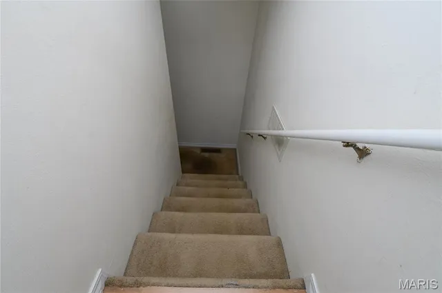 $239,900 | 16475 Hardwood Lane, St. Robert, MO 65584