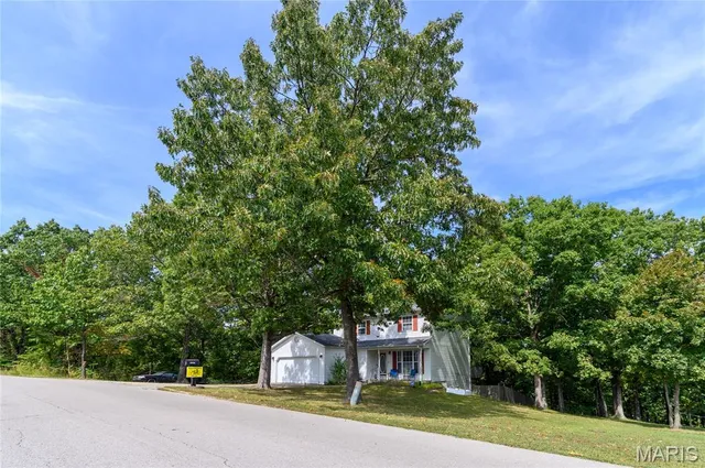 $239,900 | 16475 Hardwood Lane, St. Robert, MO 65584