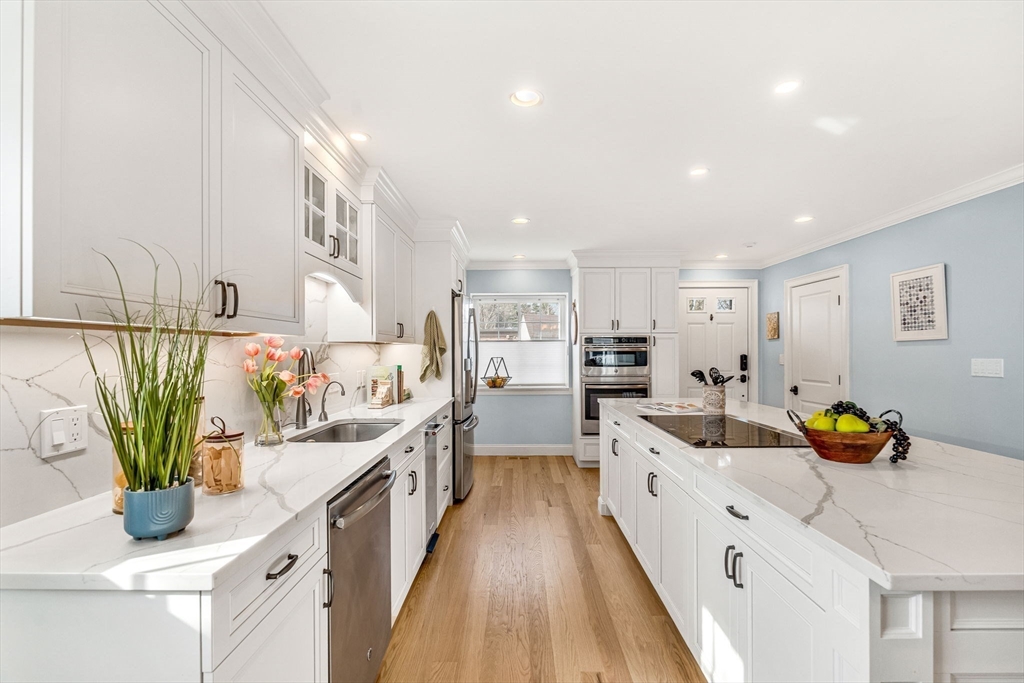 2 Denmark Lane, Unit 2 Needham, MA 02492 - Photo 6 of 32