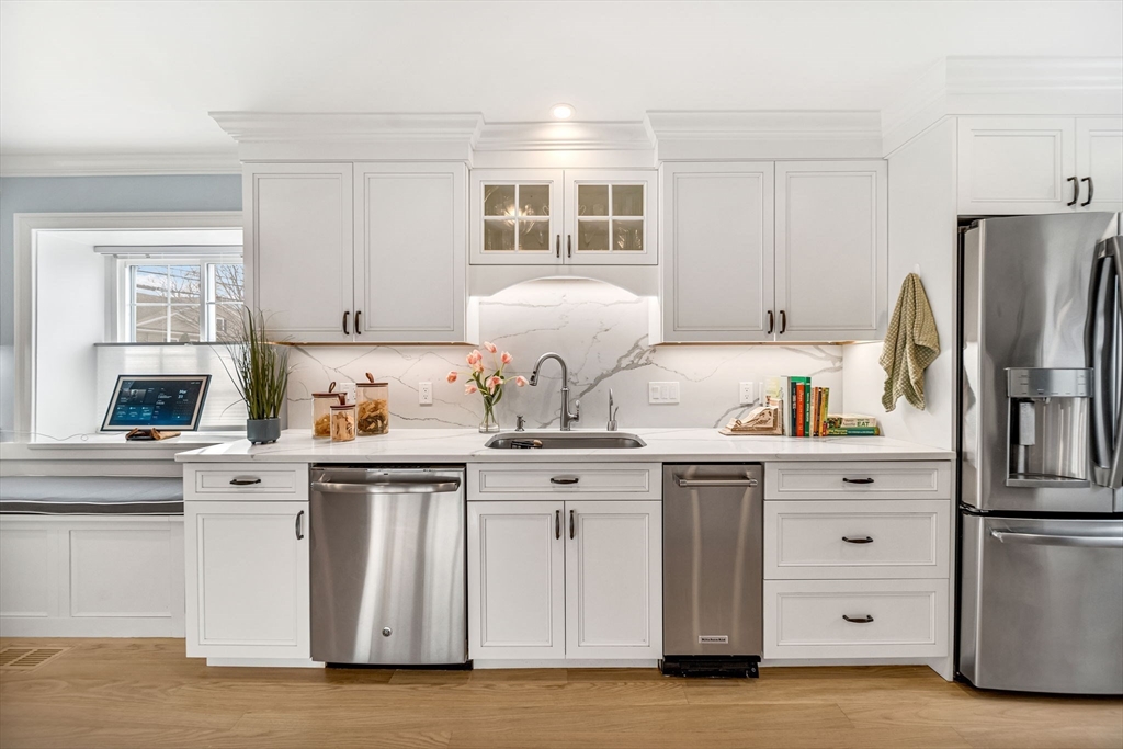 2 Denmark Lane, Unit 2 Needham, MA 02492 - Photo 7 of 32