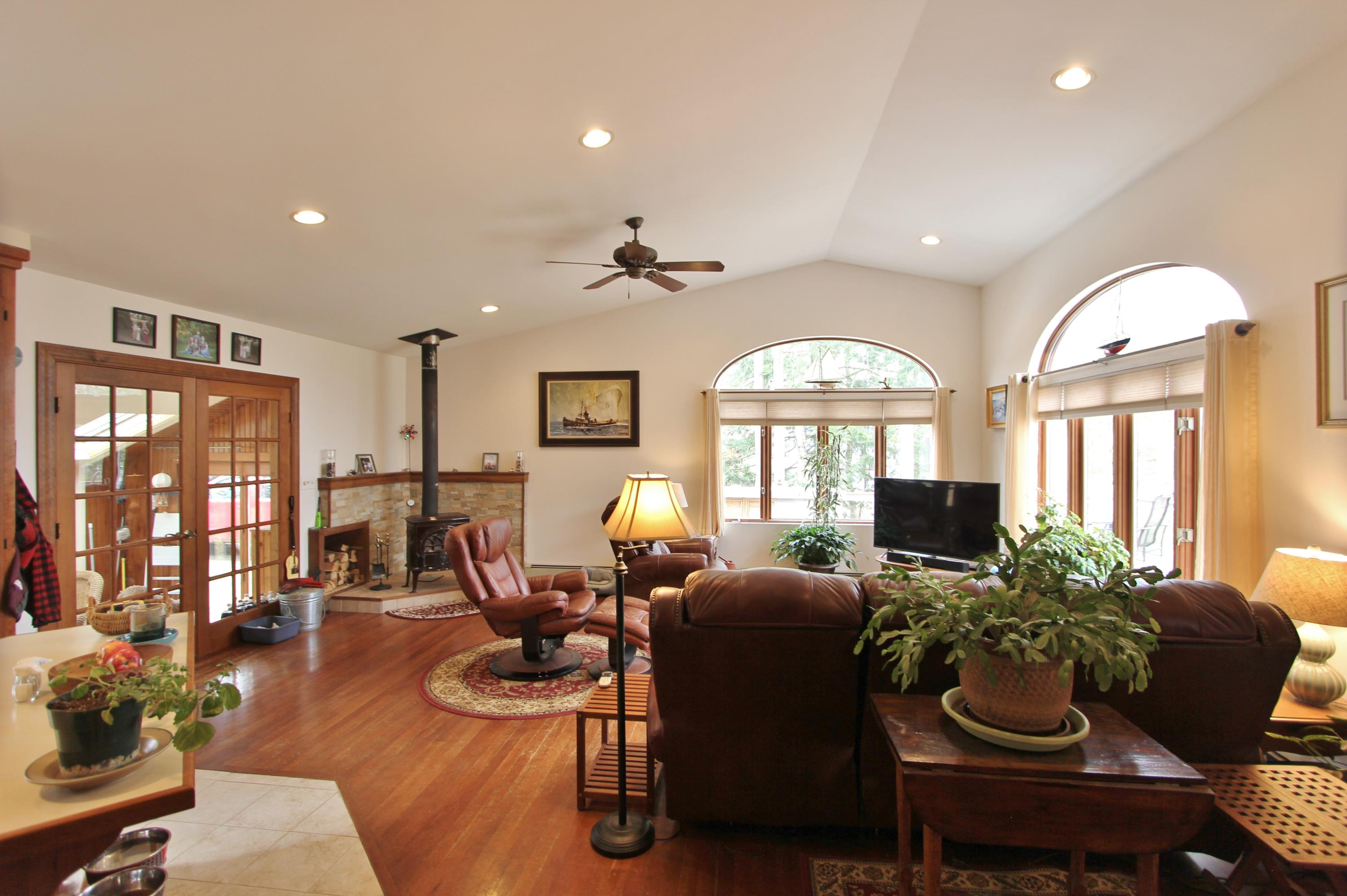 19 South Chester Dean Road Lincolnville, ME 04849 - Photo 14 of 31 14