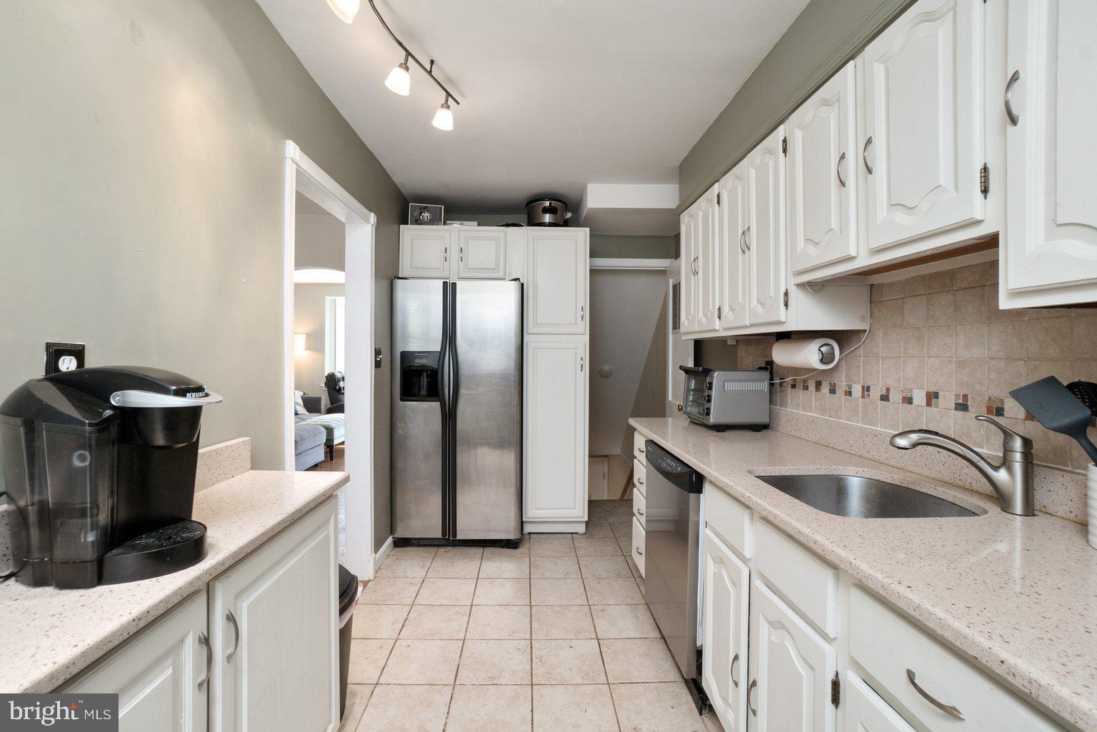 1645 Aberdeen Road Towson, MD 21286 - Photo 12 of 32