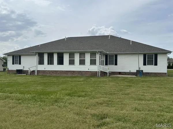 $294,900 | 1110 State Hwy AD, Unit A & B, Dexter, MO 63841