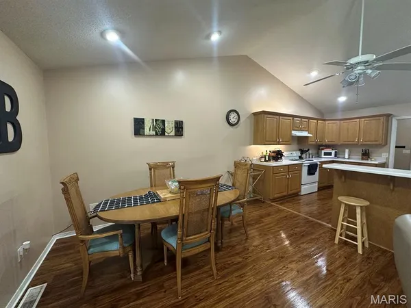$294,900 | 1110 State Hwy AD, Unit A & B, Dexter, MO 63841