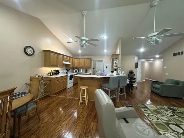 $294,900 | 1110 State Hwy AD, Unit A & B, Dexter, MO 63841