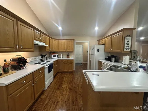 $294,900 | 1110 State Hwy AD, Unit A & B, Dexter, MO 63841