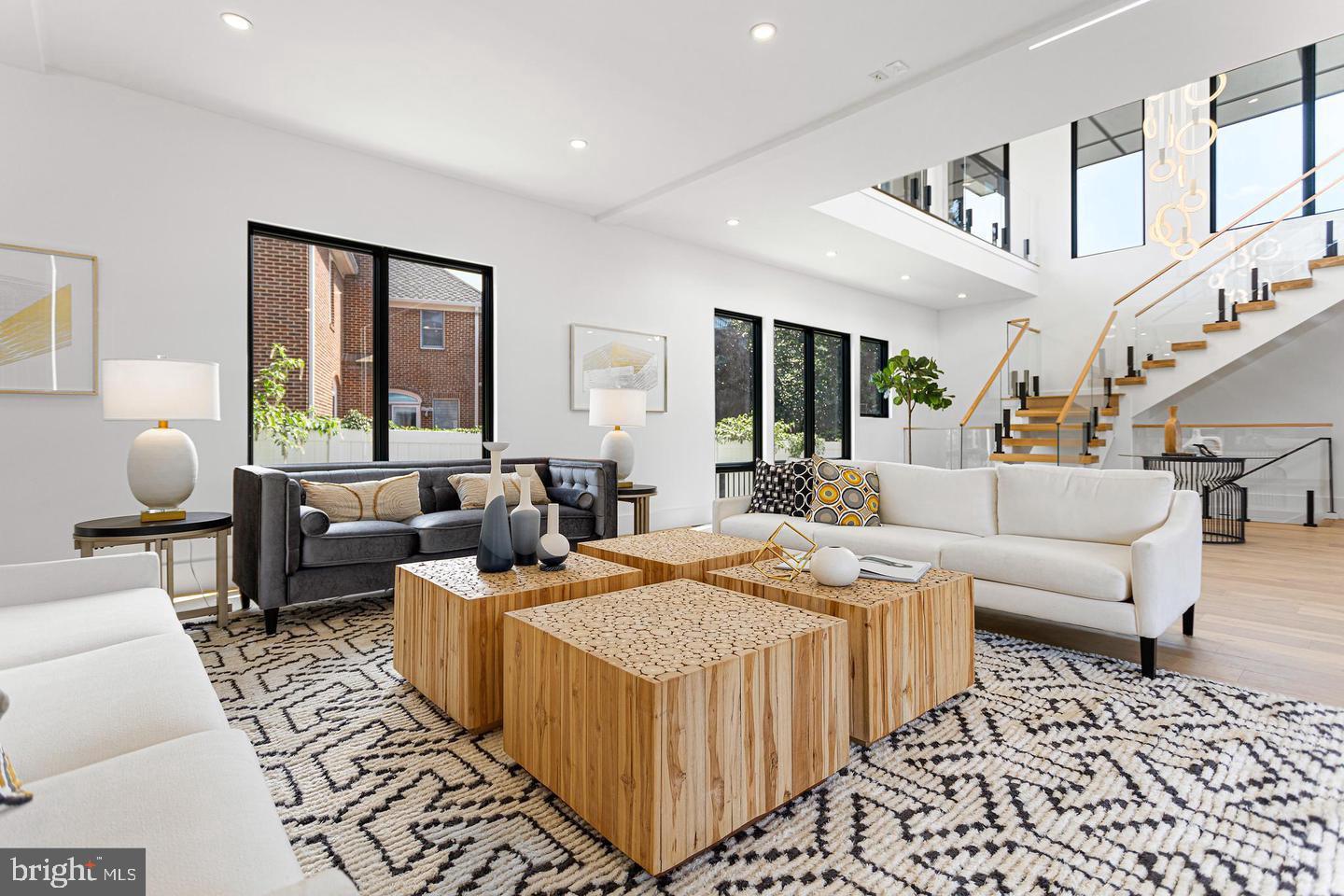 1733 Chain Bridge Road McLean, VA 22101 - Photo 12 of 54