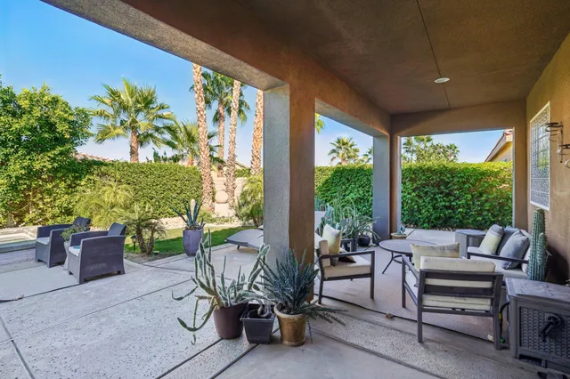 $889,999 | 74080 Portola Pointe Lane, Palm Desert, CA 92211