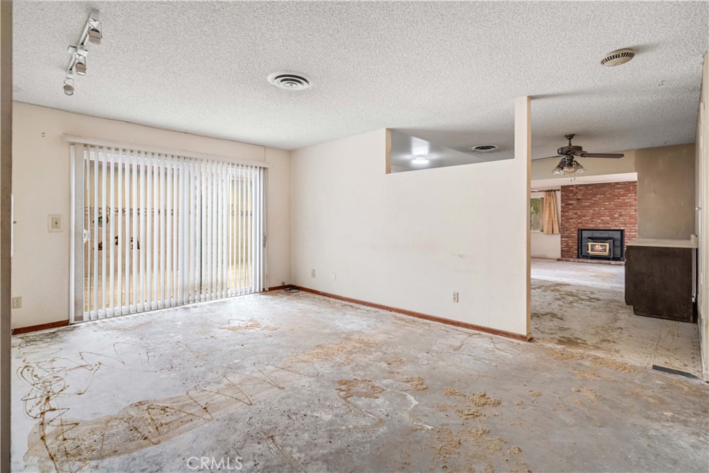 37747 Rudall Avenue Palmdale, CA 93550 - Photo 6 of 27