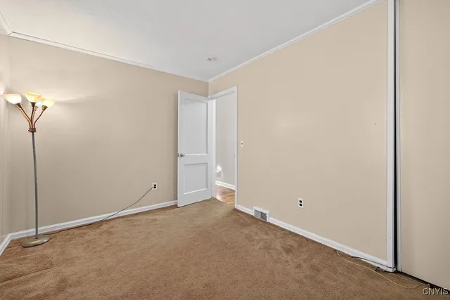 $129,900 | 250 Ferndale Drive, Unit 52, Syracuse, NY 13205