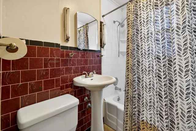 $129,900 | 250 Ferndale Drive, Unit 52, Syracuse, NY 13205