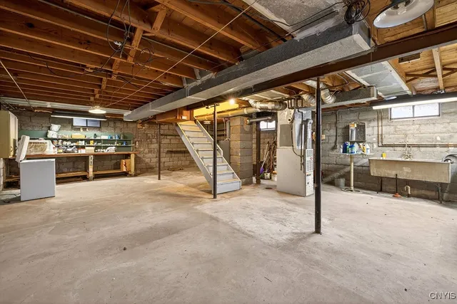 $129,900 | 250 Ferndale Drive, Unit 52, Syracuse, NY 13205