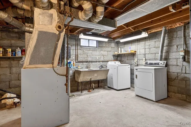 $129,900 | 250 Ferndale Drive, Unit 52, Syracuse, NY 13205