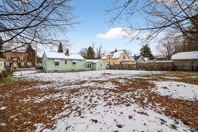 $129,900 | 250 Ferndale Drive, Unit 52, Syracuse, NY 13205