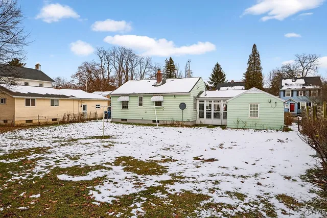 $129,900 | 250 Ferndale Drive, Unit 52, Syracuse, NY 13205