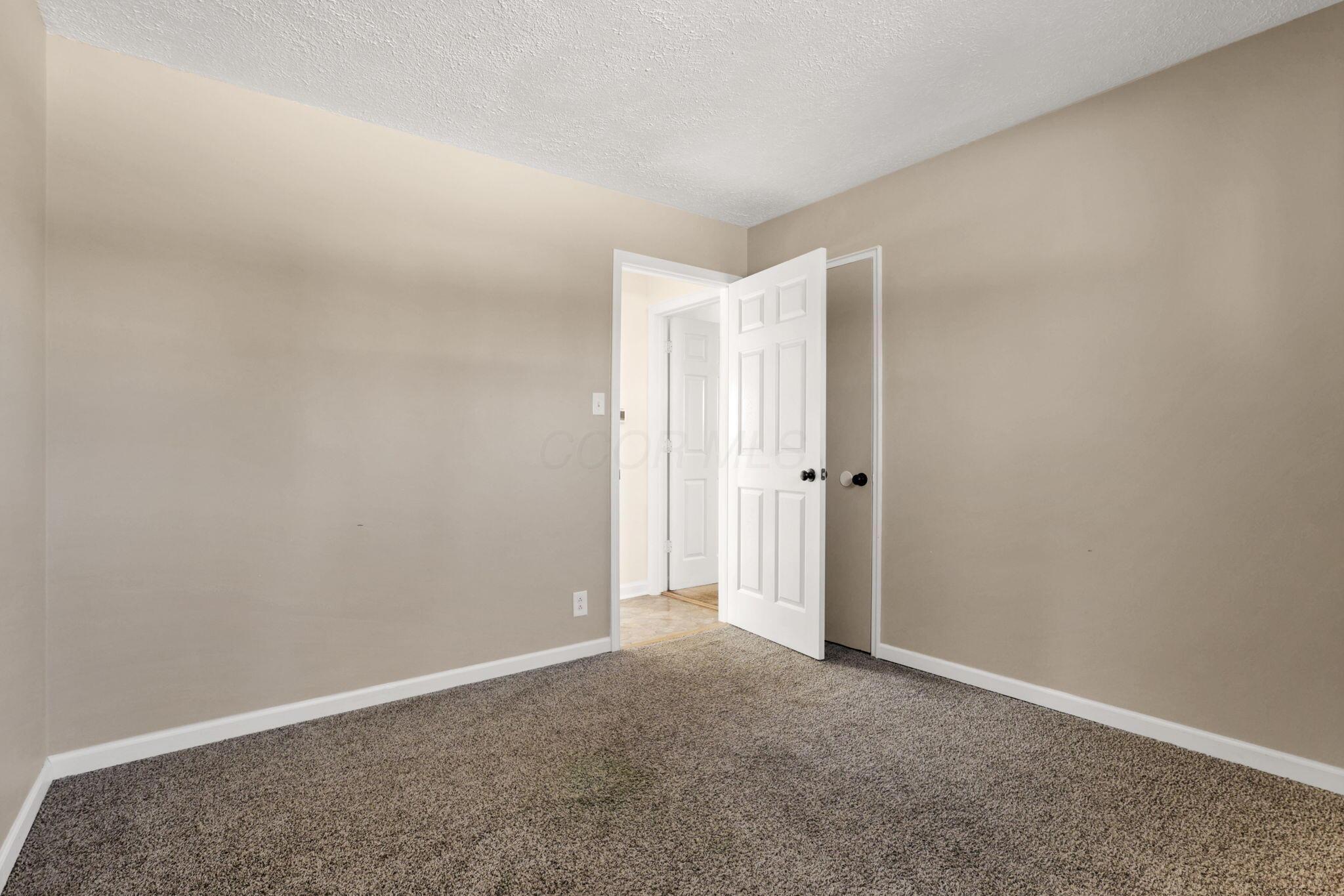 4346 Etna Road Columbus, OH 43213 - Photo 20 of 28 Bedroom #2