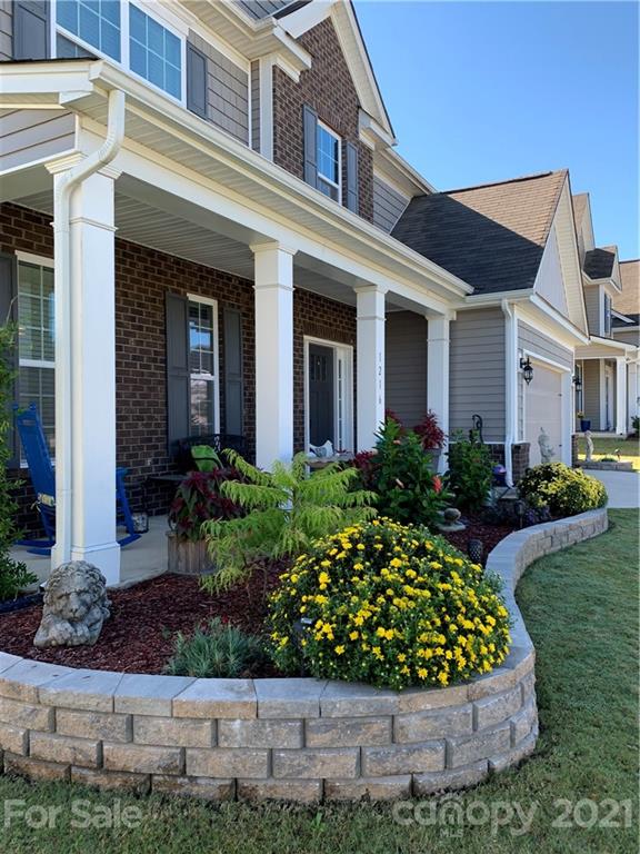 1216 Jack Pine Road Clover, SC 29710 - Photo 4 of 33 Gallery Image 4