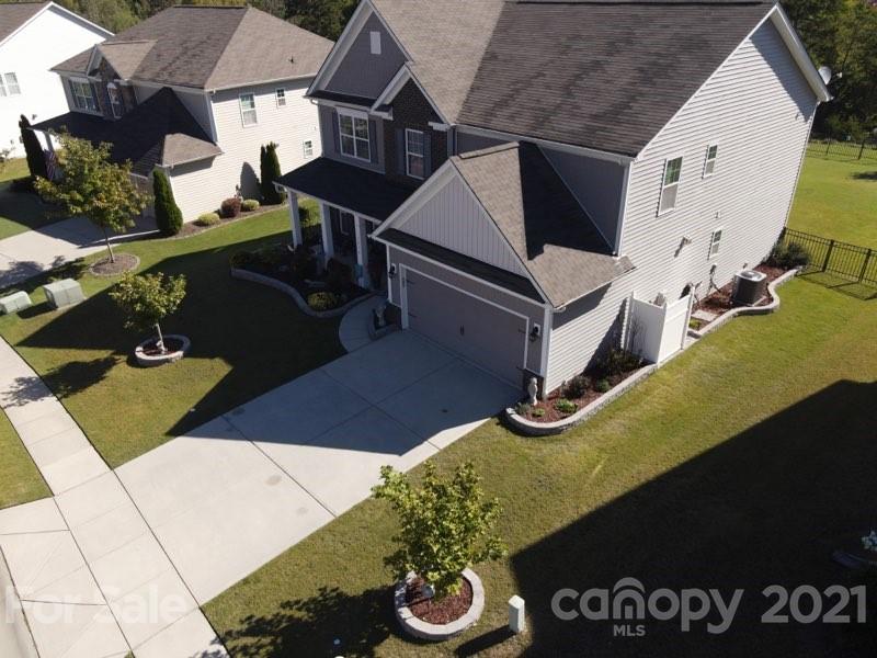 1216 Jack Pine Road Clover, SC 29710 - Photo 6 of 33 Gallery Image 6