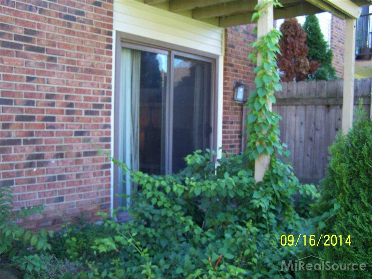 43270 Mound Road Sterling Heights, MI 48314 - Photo 12 of 14 31212372-11.JPG
