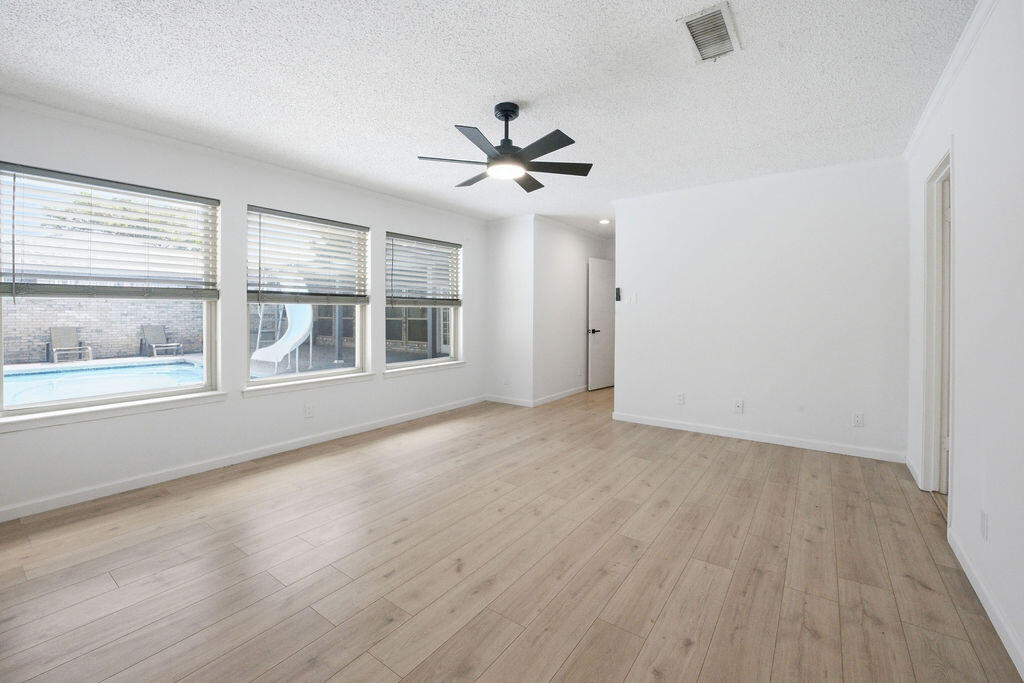 4002 Crestwood Avenue Midland, TX 79707 - Photo 13 of 63 Gallery Image 13