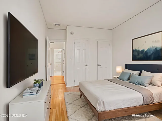 $3,250 | 169 Greenwich Avenue, Unit FRONT, Greenwich, CT 06830