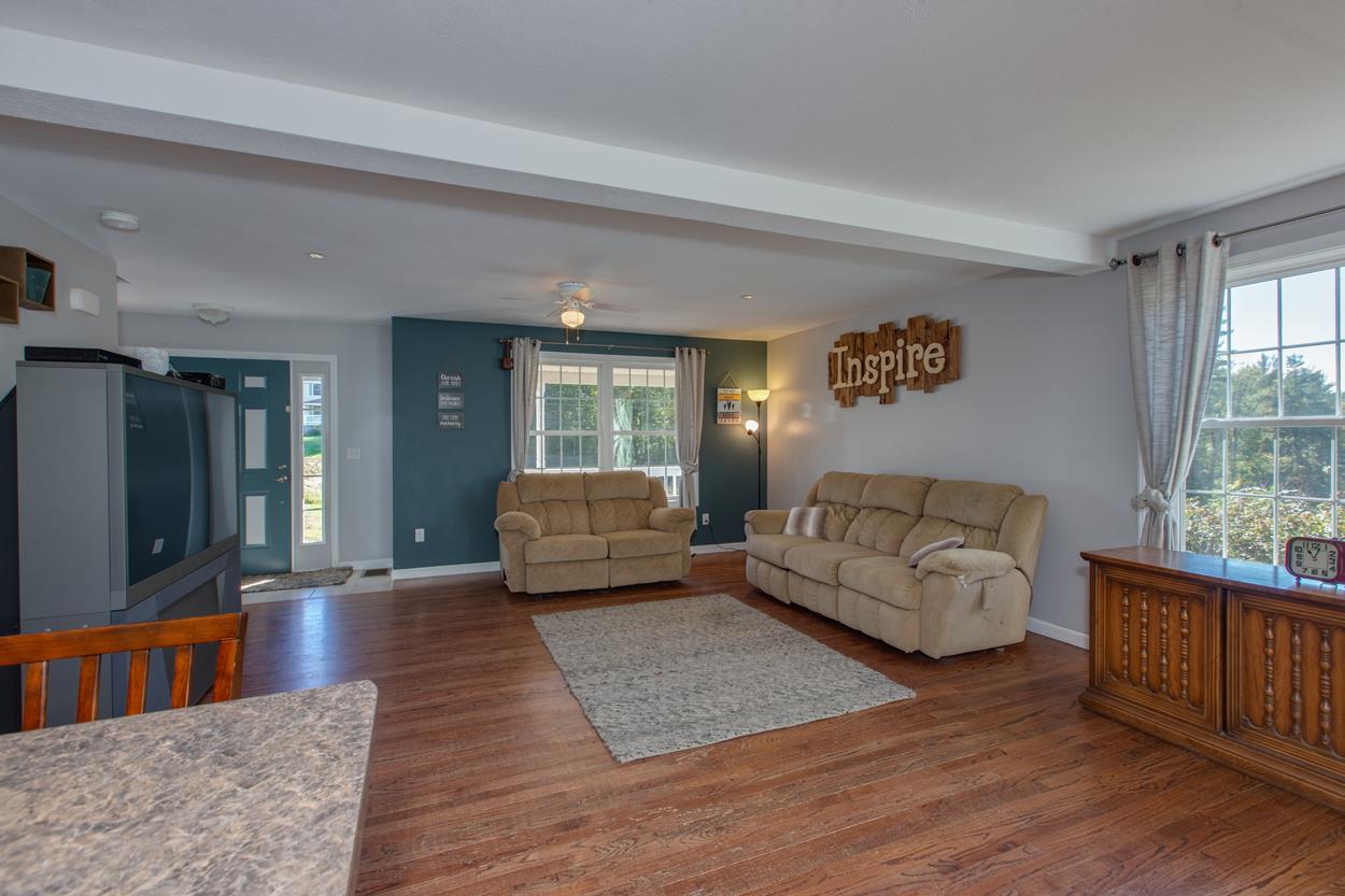 39 Hilbren Road Weare, NH 03281 - Photo 12 of 34