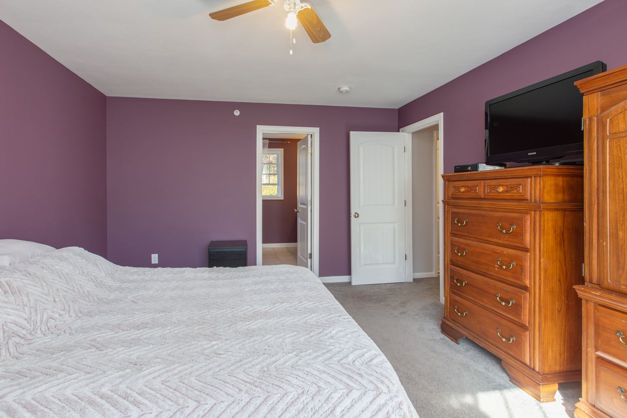 39 Hilbren Road Weare, NH 03281 - Photo 21 of 34