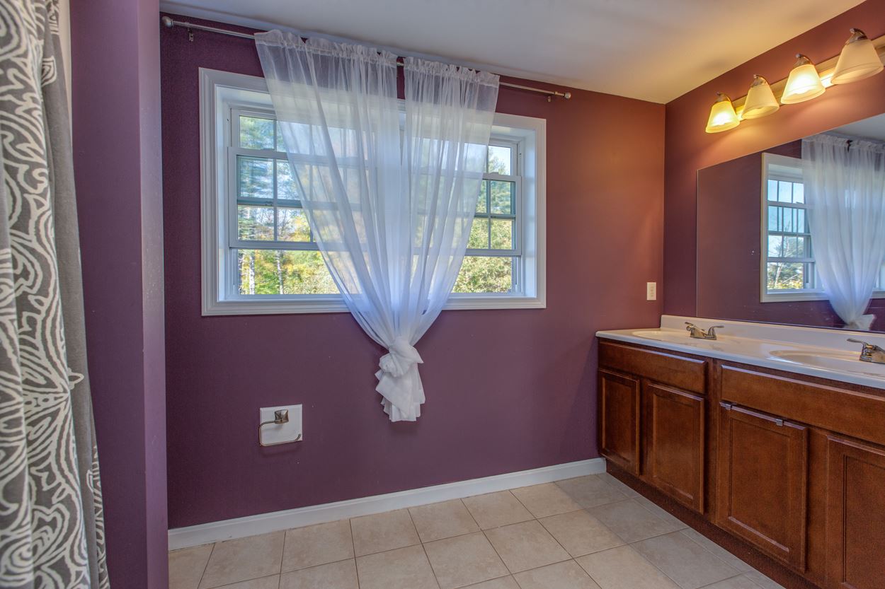 39 Hilbren Road Weare, NH 03281 - Photo 23 of 34