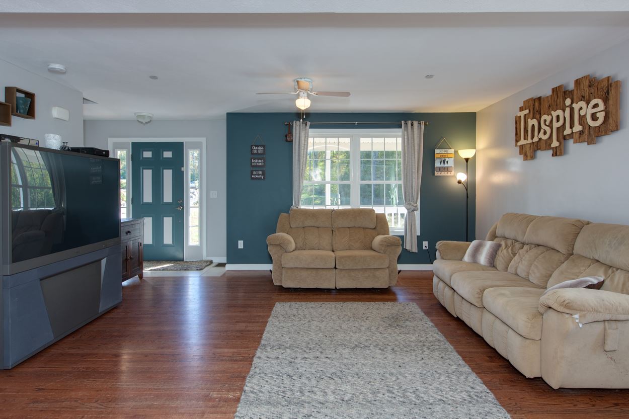 39 Hilbren Road Weare, NH 03281 - Photo 6 of 34