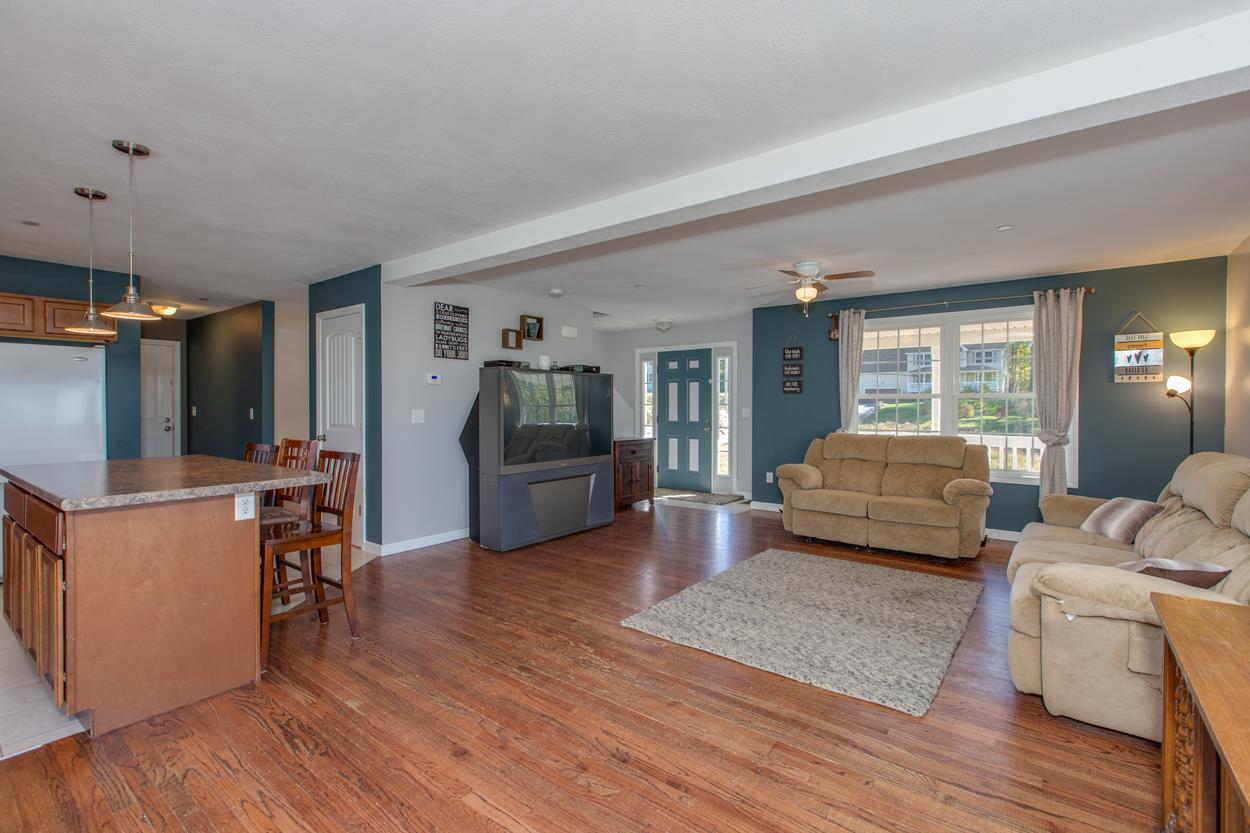39 Hilbren Road Weare, NH 03281 - Photo 7 of 34